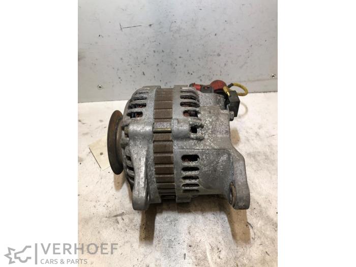 Gebruikte Dynamo Nissan X-Trail (T30) 2.2 Di 4x4 Prijs € 35,00 Margeregeling aangeboden door Verhoef Cars & Parts