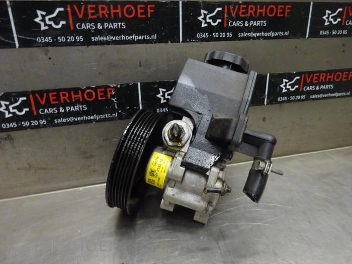 Gebruikte Servopomp Mercedes C (W203) 2.0 C-180 16V Prijs € 75,00 Margeregeling aangeboden door Verhoef Cars & Parts