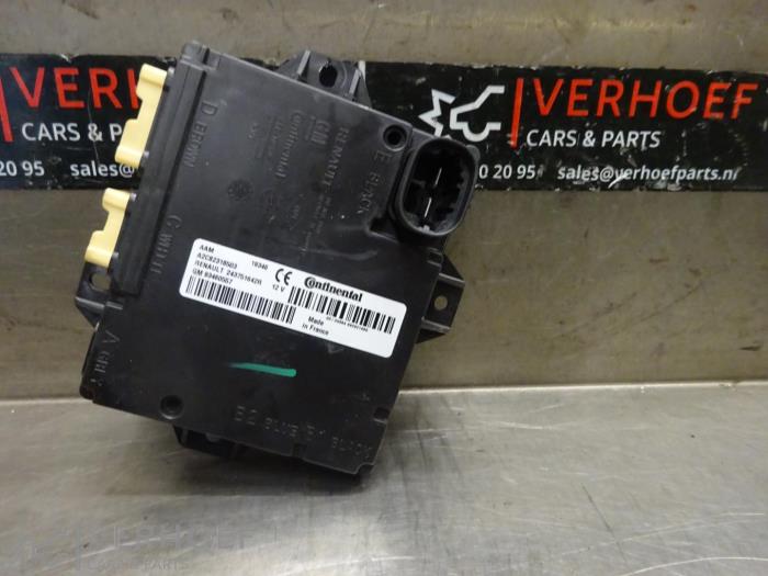 Gebruikte Computer Diversen Renault Trafic (1FL/2FL/3FL/4FL) 2.0 dCi 16V 145 Prijs op aanvraag aangeboden door Verhoef Cars & Parts
