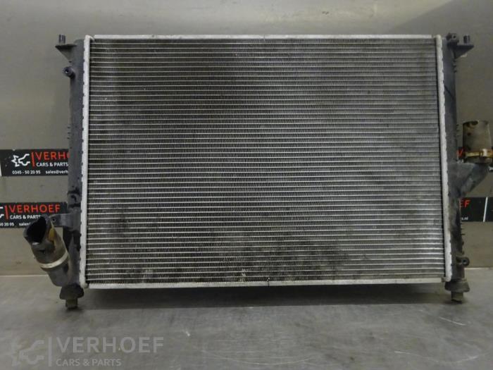 Gebruikte Radiateur Dacia Sandero I (BS) 1.2 16V Prijs op aanvraag aangeboden door Verhoef Cars & Parts