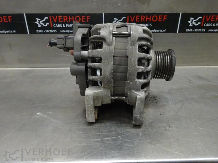 Gebruikte Alternator Renault Twingo III (AH) 1.0 SCe 70 12V Prijs € 80,00 Margeregeling aangeboden door Verhoef Cars & Parts