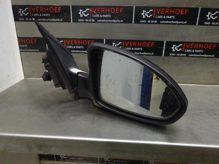 Buitenspiegel rechts van een Daewoo Cruze 1.8 16V VVT Bifuel 2012