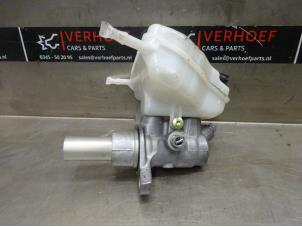 Gebruikte Hoofdremcilinder Mercedes C (W205) C-300 CDI 2.2 BlueTEC Hybrid, C-300 h 16V Prijs € 30,00 Margeregeling aangeboden door Verhoef Cars & Parts