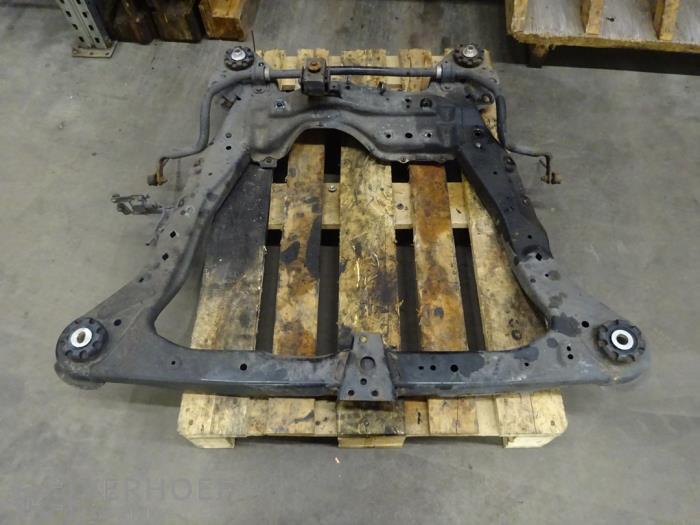 Gebruikte Subframe Suzuki Kizashi (FRE/FRF) 2.4 16V Prijs op aanvraag aangeboden door Verhoef Cars & Parts