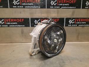 Gebruikte Waterpomp Toyota Hilux V/VI 2.4 D4D-F 16V 4x4 Prijs € 211,75 Inclusief btw aangeboden door Verhoef Cars & Parts