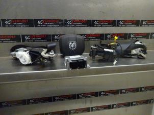 Gebruikte Airbag Set + Module Dodge 1500 Standard Cab (DS) 5.7 Hemi V8 Prijs € 2.420,00 Inclusief btw aangeboden door Verhoef Cars & Parts