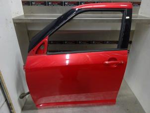 Gebruikte Deur 4Deurs links-voor Suzuki Swift (ZA/ZC/ZD1/2/3/9) Prijs € 100,00 Margeregeling aangeboden door Verhoef Cars & Parts