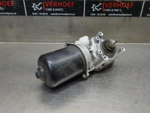 Gebruikte Ruitenwissermotor voor Renault Scénic II (JM) 2.0 16V Prijs op aanvraag aangeboden door Verhoef Cars & Parts