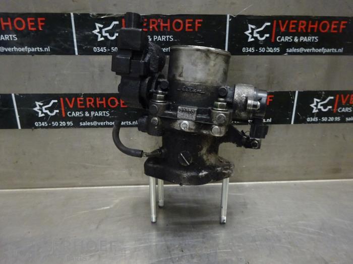 Gebruikte Gasklephuis Toyota Land Cruiser (J12) 3.0 D-4D 16V Prijs € 181,50 Inclusief btw aangeboden door Verhoef Cars & Parts