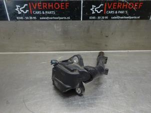 Gebruikte Bobine Mercedes C (W205) C-180 1.6 16V Prijs € 20,00 Margeregeling aangeboden door Verhoef Cars & Parts