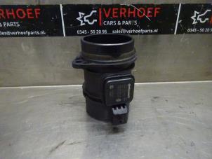 Gebruikte Luchthoeveelheidsmeter Renault Megane III Grandtour (KZ) 1.5 dCi 110 Prijs € 25,00 Margeregeling aangeboden door Verhoef Cars & Parts