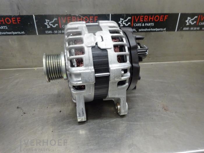 Gebruikte Alternator Nissan Qashqai (J11) 1.3 DIG-T 140 16V Prijs op aanvraag aangeboden door Verhoef Cars & Parts