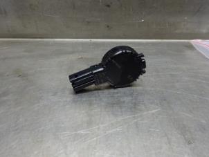 Gebruikte Regensensor Peugeot 308 SW (L4/L9/LC/LJ/LR) 1.2 12V e-THP PureTech 130 Prijs op aanvraag aangeboden door Verhoef Cars & Parts