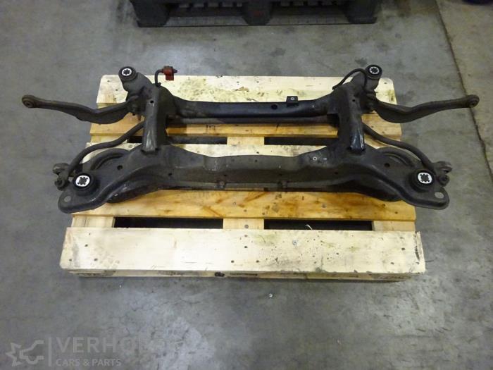 Gebruikte Subframe Volvo V60 I (FW/GW) 2.0 D4 16V Prijs op aanvraag aangeboden door Verhoef Cars & Parts