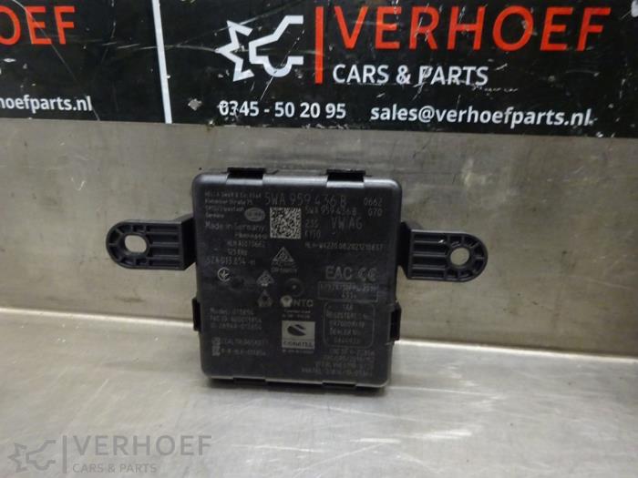 Gebruikte Computer Diversen Audi A3 Limousine (8YS) 1.5 35 TFSI 16V Mild Hybrid Prijs op aanvraag aangeboden door Verhoef Cars & Parts