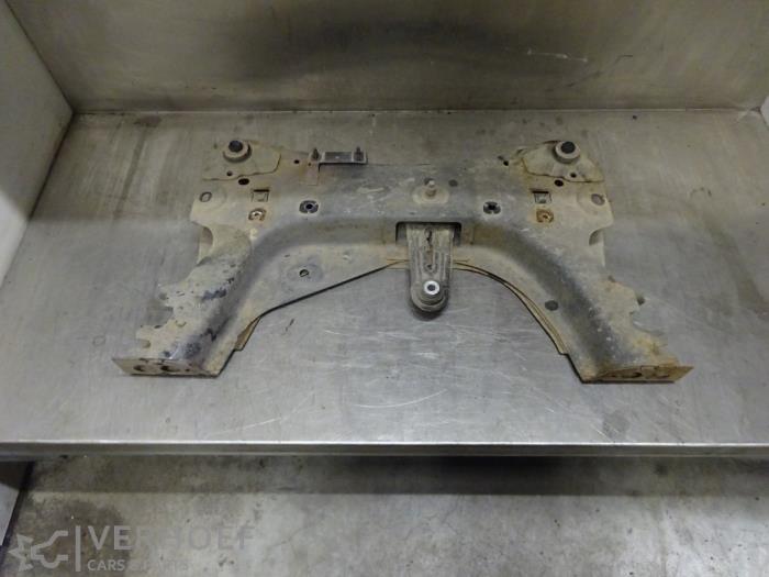 Gebruikte Subframe Nissan Micra (K12) 1.2 16V Prijs € 125,00 Margeregeling aangeboden door Verhoef Cars & Parts
