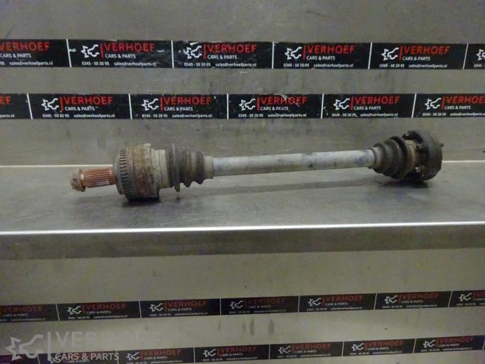 Gebruikte Aandrijfas links-achter BMW 3 serie Touring (E46/3) 318i 16V Prijs op aanvraag aangeboden door Verhoef Cars & Parts