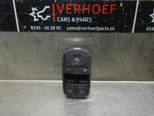 Gebruikte Combischakelaar ramen Opel Corsa D 1.4 16V Twinport Prijs op aanvraag aangeboden door Verhoef Cars & Parts