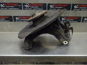 Gebruikte Fusee links-voor Volkswagen Touran (5T1) 2.0 TDI 150 Prijs op aanvraag aangeboden door Verhoef Cars & Parts