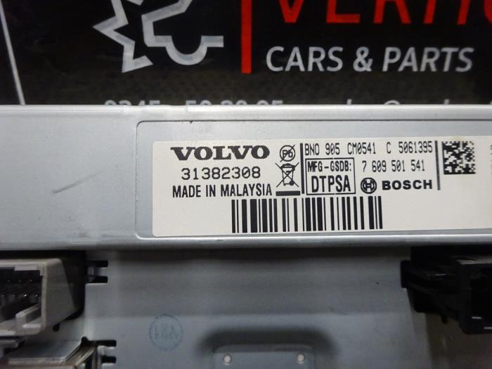 Display Multi Media regelunit van een Volvo V40 (MV) 1.6 D2 2012