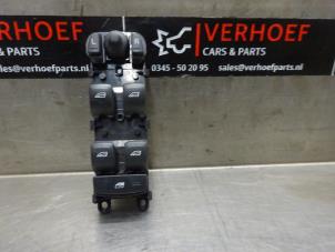 Gebruikte Schakelblok ruiten Volvo V40 (MV) 1.6 D2 Prijs op aanvraag aangeboden door Verhoef Cars & Parts