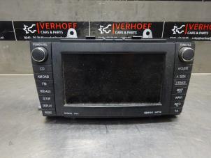 Gebruikte Display Multi Media regelunit Toyota Avensis Wagon (T27) 2.2 16V D-4D-F 180 Prijs € 250,00 Margeregeling aangeboden door Verhoef Cars & Parts