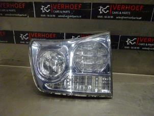 Gebruikte Achterlicht rechts Lexus RX (L2) 400h V6 24V VVT-i 4x4 Prijs € 125,00 Margeregeling aangeboden door Verhoef Cars & Parts