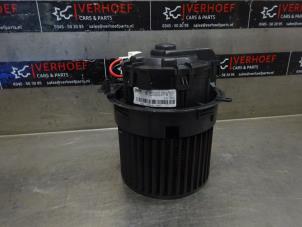 Gebruikte Chaufage Ventilatiemotor Nissan Leaf (ZE1) 40kWh Prijs op aanvraag aangeboden door Verhoef Cars & Parts