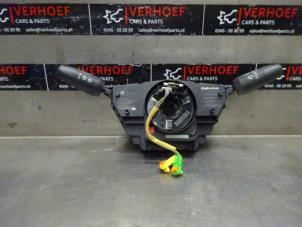 Gebruikte Licht + Raw Schakelaar Opel Corsa D 1.4 16V Twinport Prijs € 30,00 Margeregeling aangeboden door Verhoef Cars & Parts