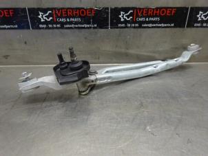 Gebruikte Ruitenwis Mechaniek Peugeot 108 1.0 12V VVT-i Prijs op aanvraag aangeboden door Verhoef Cars & Parts