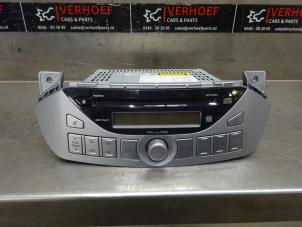 Gebruikte Radio CD Speler Suzuki Alto (GF) 1.0 12V Prijs op aanvraag aangeboden door Verhoef Cars & Parts