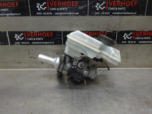 Gebruikte Hoofdremcilinder Skoda Octavia Combi (5EAC) 1.6 TDI GreenTec 16V Prijs € 35,00 Margeregeling aangeboden door Verhoef Cars & Parts