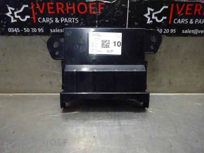 Gebruikte Computer Diversen Toyota C-HR (X1,X5) 1.2 16V Turbo Prijs € 75,00 Margeregeling aangeboden door Verhoef Cars & Parts