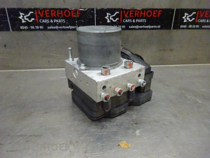Gebruikte ABS Pomp Toyota C-HR (X1,X5) 1.2 16V Turbo Prijs op aanvraag aangeboden door Verhoef Cars & Parts