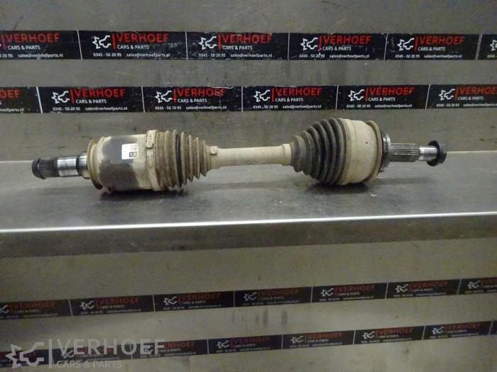 Gebruikte Steekas links-voor Toyota Land Cruiser (J15) 2.8 D-4D 16V Euro 6 Prijs € 242,00 Inclusief btw aangeboden door Verhoef Cars & Parts