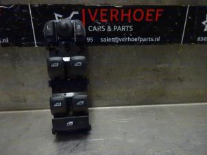 Gebruikte Schakelblok ruiten Volvo V40 (MV) 2.0 T4 16V Prijs € 100,00 Margeregeling aangeboden door Verhoef Cars & Parts