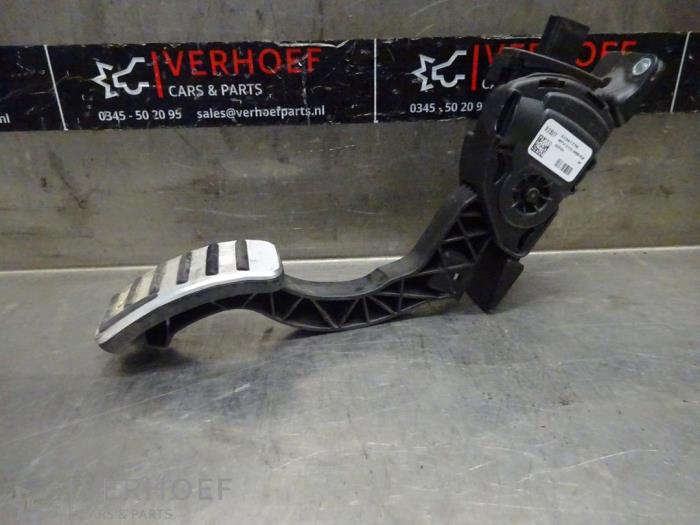 Gebruikte Gaspedaalpositie Sensor Volvo V40 (MV) 2.0 T4 16V Prijs op aanvraag aangeboden door Verhoef Cars & Parts