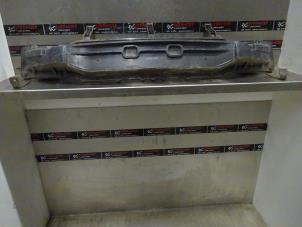 Gebruikte Bumperframe achter Kia Cee'd (JDB5) 1.6 GDI 16V Prijs op aanvraag aangeboden door Verhoef Cars & Parts