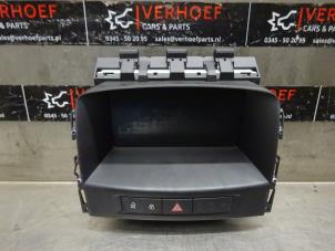 Gebruikte Display Multi Media regelunit Opel Astra J Sports Tourer (PD8/PE8/PF8) 1.7 CDTi 16V Prijs € 225,00 Margeregeling aangeboden door Verhoef Cars & Parts