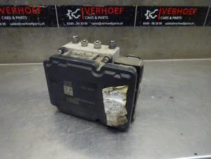 Gebruikte ABS Pomp Ford Focus 3 Wagon 1.6 TDCi Prijs op aanvraag aangeboden door Verhoef Cars & Parts