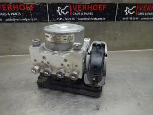 Gebruikte ABS Pomp Ford Transit Courier 1.5 TDCi 75 Prijs op aanvraag aangeboden door Verhoef Cars & Parts