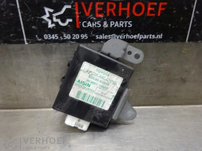 Gebruikte Transfer module 4x4 Toyota Land Cruiser (J12) 3.0 D-4D 16V Prijs € 60,50 Inclusief btw aangeboden door Verhoef Cars & Parts