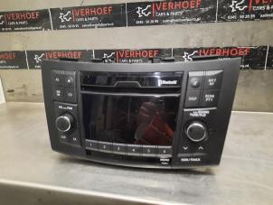 Gebruikte Radio CD Speler Suzuki Swift (ZA/ZC/ZD) 1.2 16V Prijs € 100,00 Margeregeling aangeboden door Verhoef Cars & Parts