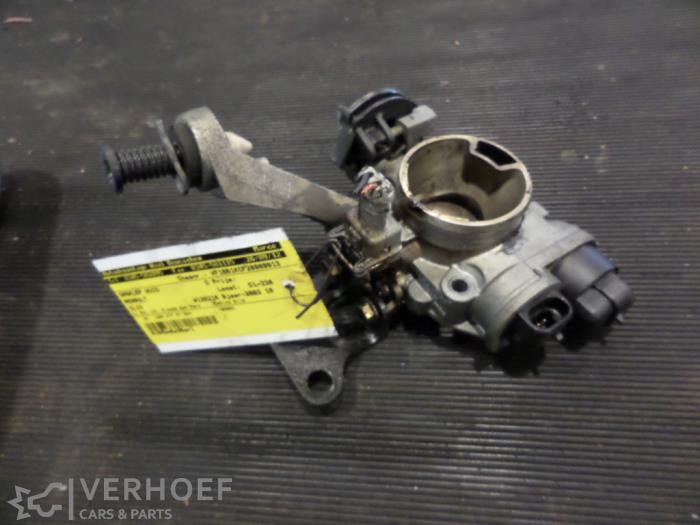 Gebruikte Gasklephuis Renault Clio II (BB/CB) 1.2 Prijs € 40,00 Margeregeling aangeboden door Verhoef Cars & Parts