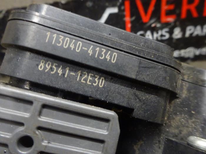 ABS Pomp van een Toyota Corolla Touring Sport (E21/EH1) 1.8 16V Hybrid 2021