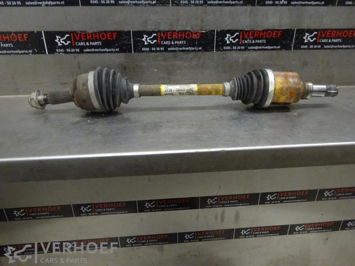 Gebruikte Aandrijfas links-voor Ford Transit Courier 1.5 TDCi 75 Prijs op aanvraag aangeboden door Verhoef Cars & Parts