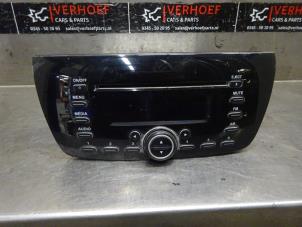 Gebruikte Radio CD Speler Fiat Doblo Cargo (263) 1.3 MJ 16V Euro 4 Prijs € 242,00 Inclusief btw aangeboden door Verhoef Cars & Parts