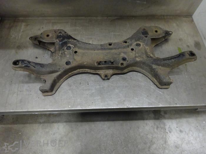 Gebruikte Subframe Toyota Corolla Verso (E12) 1.6 16V VVT-i Prijs op aanvraag aangeboden door Verhoef Cars & Parts