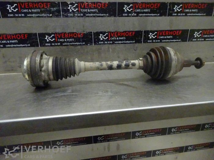 Gebruikte Steekas links-voor Seat Leon (1P1) 1.8 TSI 16V Prijs € 75,00 Margeregeling aangeboden door Verhoef Cars & Parts