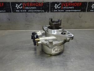 Gebruikte Vacuumpomp (Diesel) Opel Corsa E 1.3 CDTi 16V ecoFLEX Prijs € 50,00 Margeregeling aangeboden door Verhoef Cars & Parts